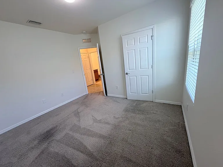 1621 SW 10th Ave — Photo 7