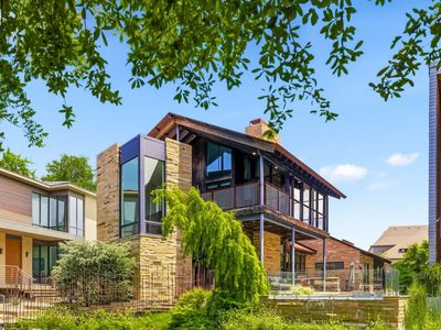 20 Vanguard Way, Dallas, TX, 75243