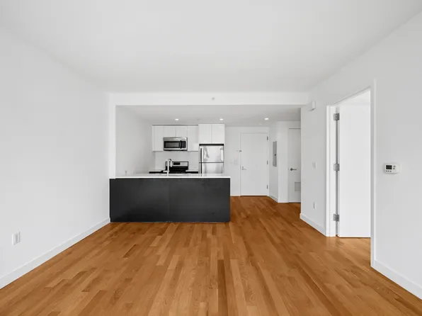 316 Bergen Street image 1 of 17