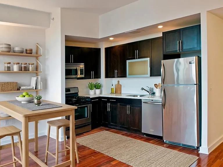 454 Manhattan Ave #8I — Photo 4