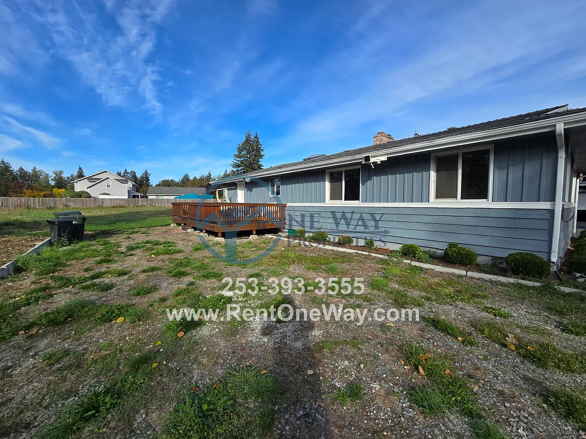 Building Photo - 25502 Mountain Hwy E