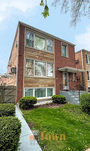 7734 W Addison St #2 Photo 1