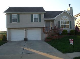 108 NW 114th Ter, Kansas City, MO 64155