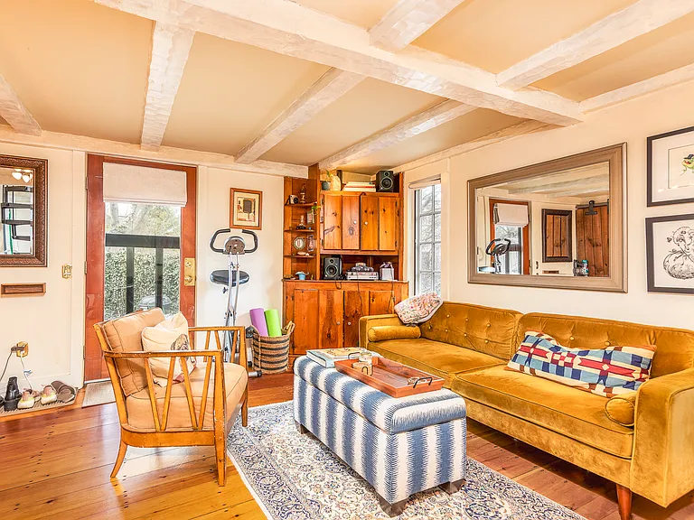 14 Nicholson Hl #B — Photo 3