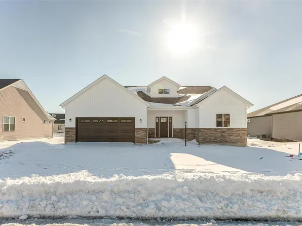 7112 Richmond Dr, Glen Carbon, IL 62034