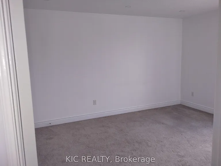 1461 Lormel Gate Ave #UPPER — Photo 15