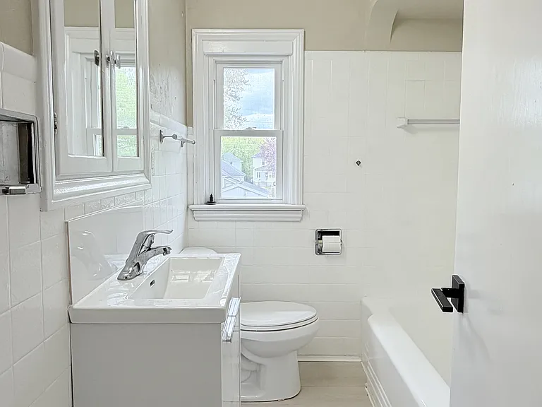 149 Margaret St #2-B — Photo 18