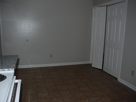 5th image of 725 Shorman Ln SW #11