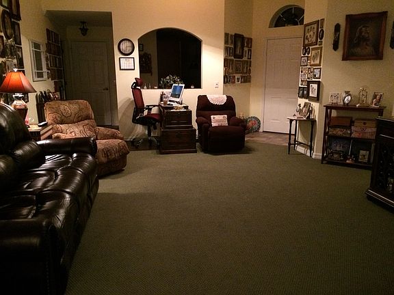 4th image of 733 High Vista Dr