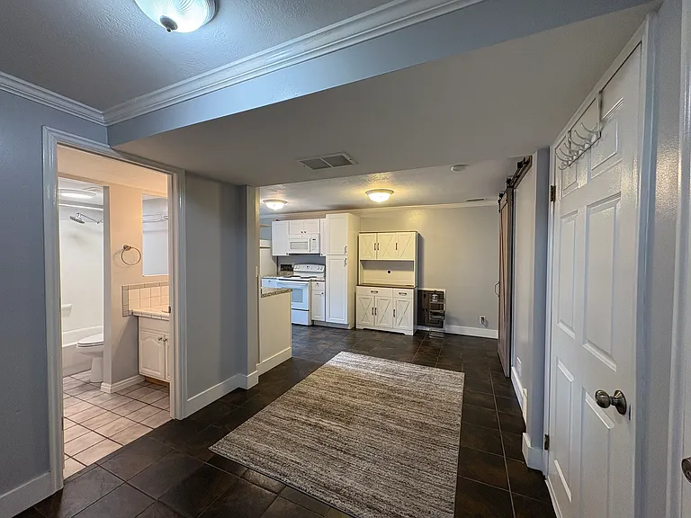 9731 S 3065 W — Photo 10