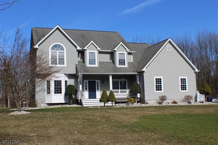 1st image of 6 Tallyho Ln