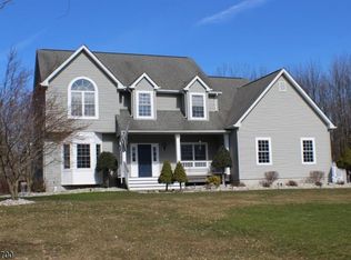 6 Tallyho Ln, Newton, NJ 07860