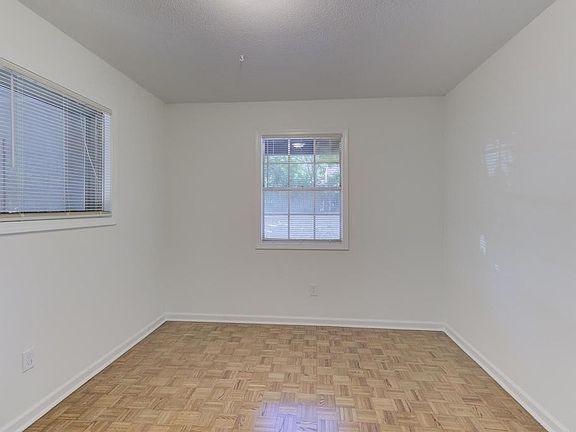 5th image of 3539 Naylor Dr