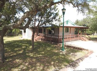 156 Diamond J Rd S, Pipe Creek, TX 78063
