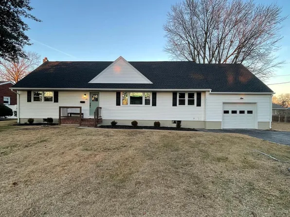 140 Castle Heights Ave, Pennsville, NJ 08070