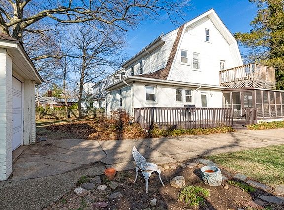 2nd image of 1456 Hewlett Ave