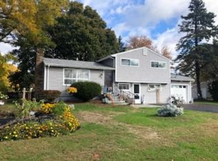 81 Wilder St, Swansea, MA 02777