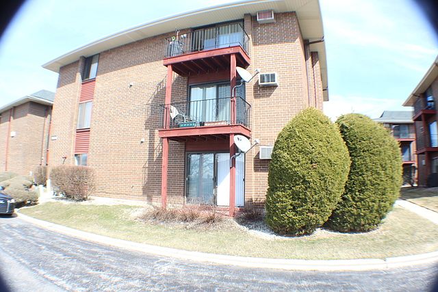 1st image of 15724 Terrace Dr #Oak1