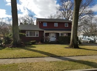 632 Wadleigh Ave, West Hempstead, NY 11552