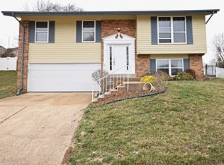 607 Clear Creek Ct, Ballwin, MO