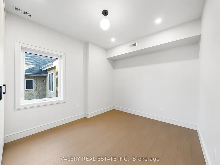 131 Dovercourt Rd #2 — Photo 15
