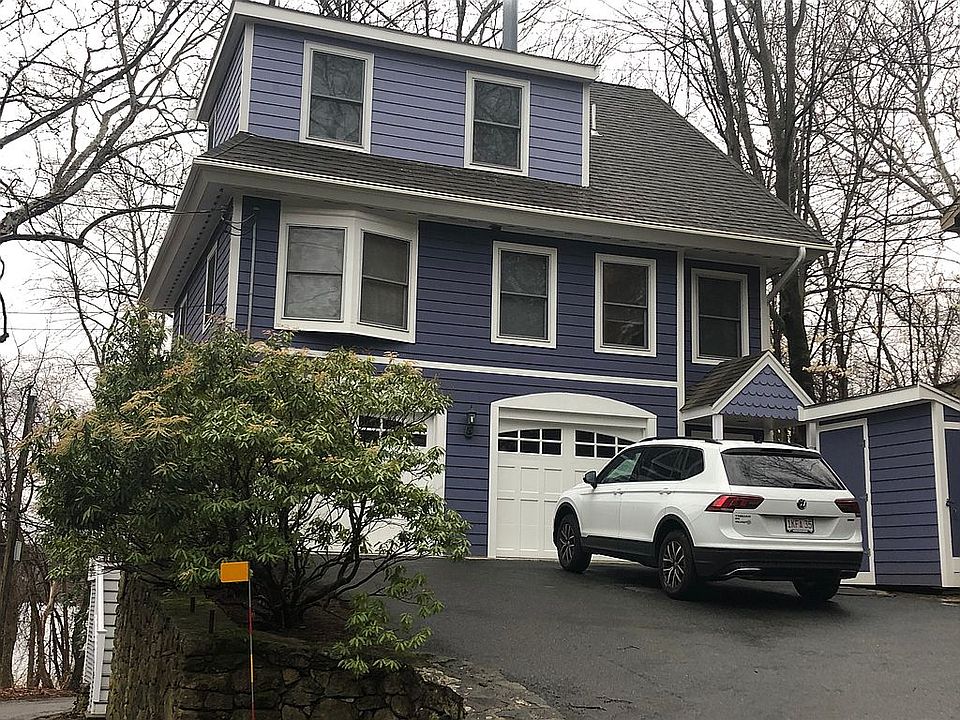 2nd image of 85 Lake Shore Dr