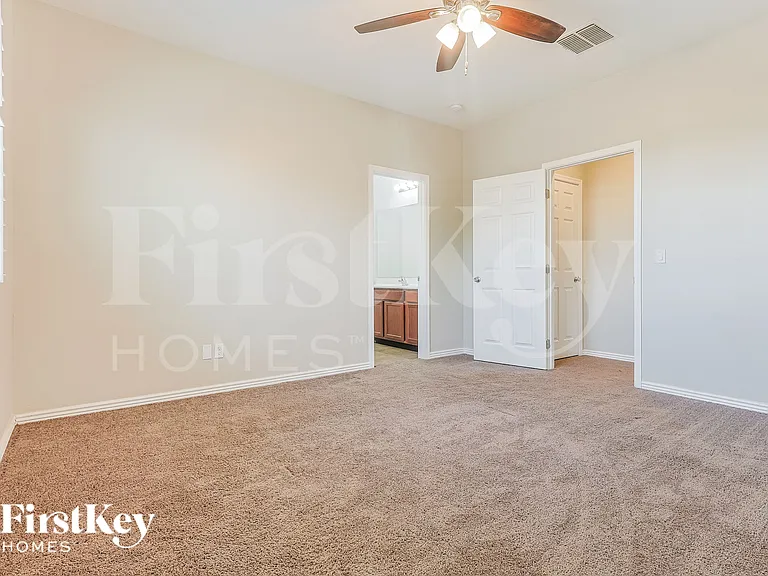 20392 N Mac Neil St — Photo 10