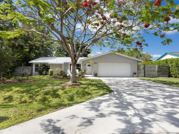 2777 Clipper WAY, NAPLES, FL 34104