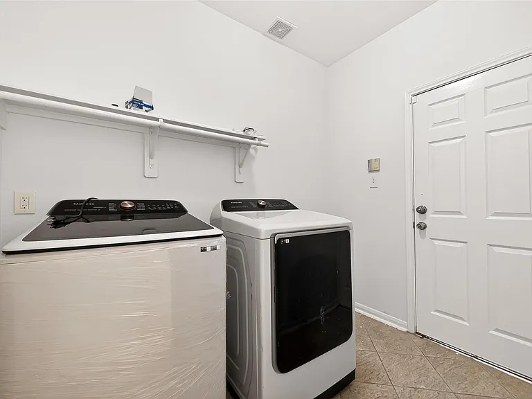 22303 Naple Hollow Ln — Photo 21