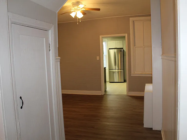 38 E High St — Photo 7