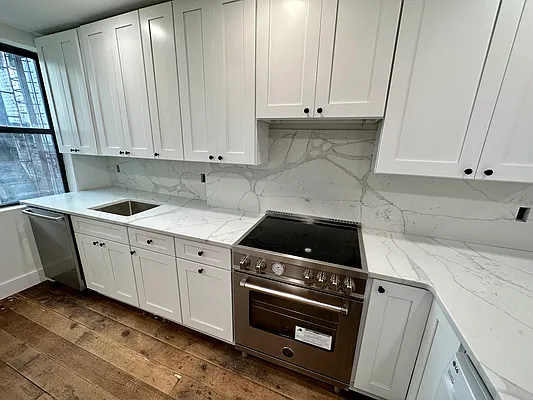 Rented by Building Equity Real Estate LLC | media 18