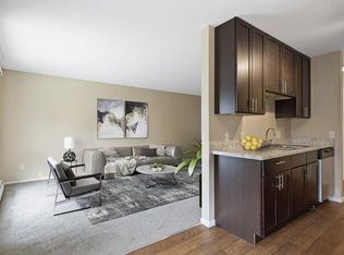 2220 E Franklin Ave #351, Minneapolis, MN 55404