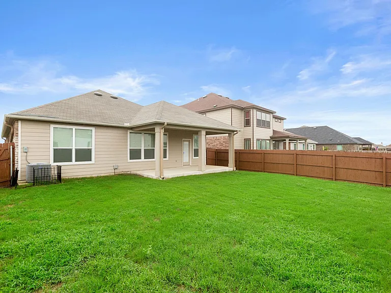 2073 Oxbow Cir — Photo 26