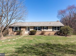 1400 Dennings Rd, New Windsor, MD 21776