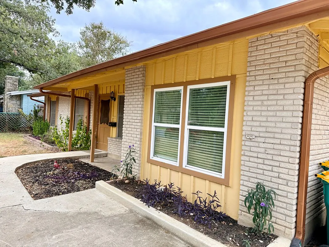4 bed, 2.0 bath, 1590 sqft, $1,850 — Photo 1