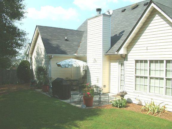 Double sized Patio in  back