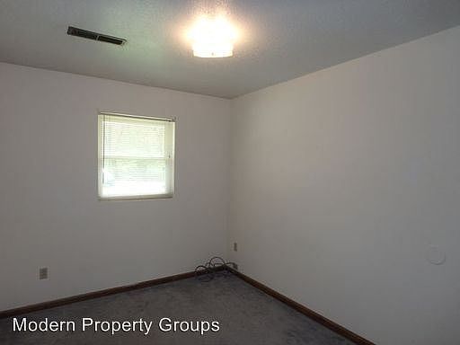 5th image of 1705 Canyon Dr