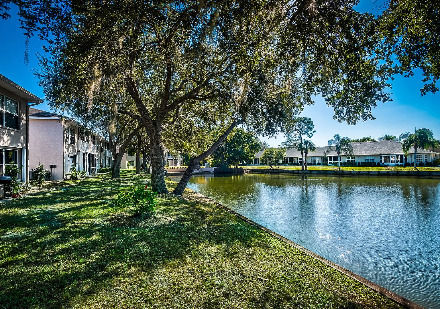 Turnkey Furnished, Ground Floor Condo Close Sunseeker's Golf Course — Photo 4
