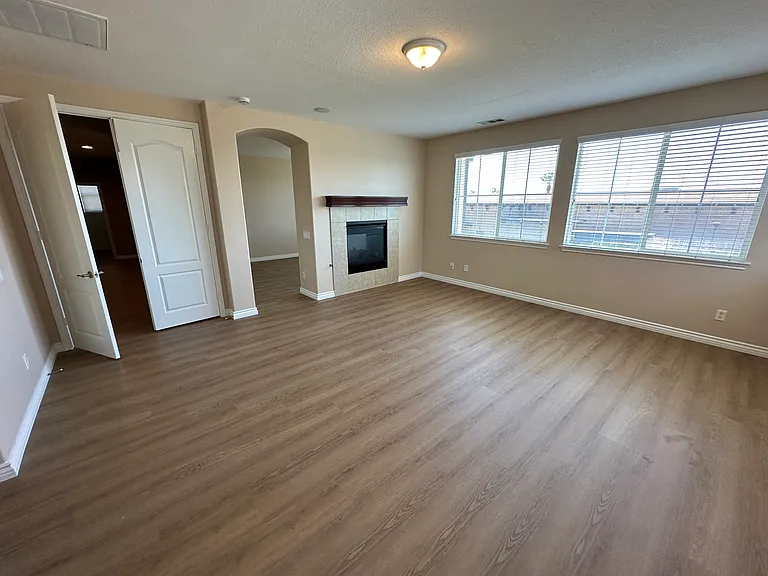 12781 Wine Cellar Ct — Photo 25