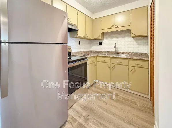 256 Allegheny St APT 4, Jersey Shore, PA 17740