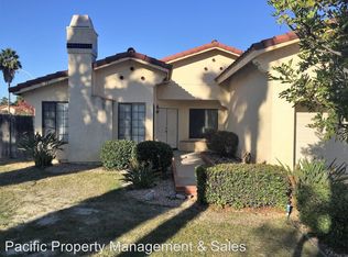 1635 W Knapp Dr, Vista, CA 92083