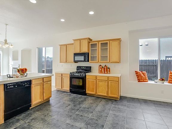 5th image of 2761 Screech Owl Way