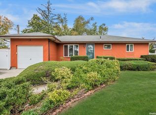 106 Rhode Island Ave, Bay Shore, NY 11706