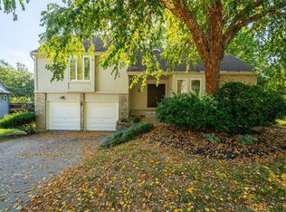 8029 Hallet St, Lenexa, KS 66215