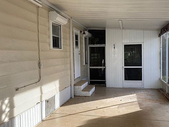 3rd image of 32 Beaver Dam Ct #41