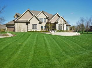 8102 Hidden Ridge Ct, Springboro, OH 45066