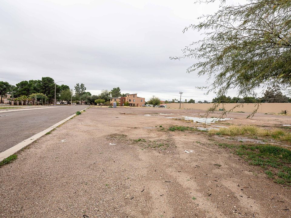 2nd image of 6657 E Calle Alegria