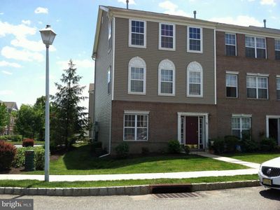 99 Woodlake Dr, Parlin, NJ, 08859