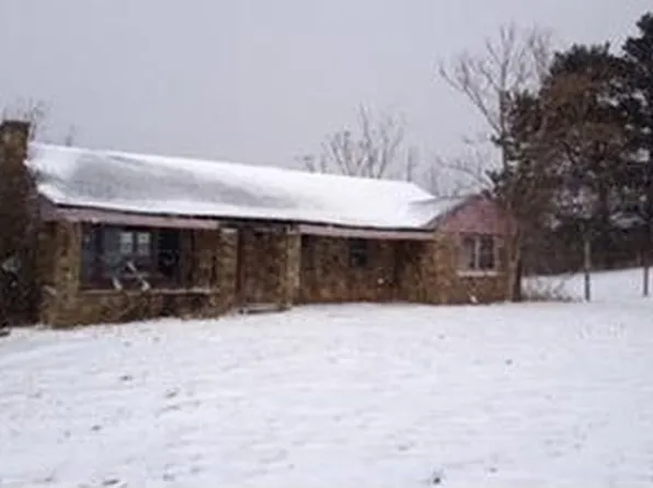 525 W 4th Ave, New Alexandria, PA 15627
