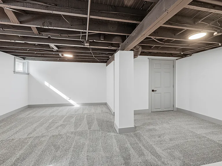 296 S Lafayette St — Photo 21